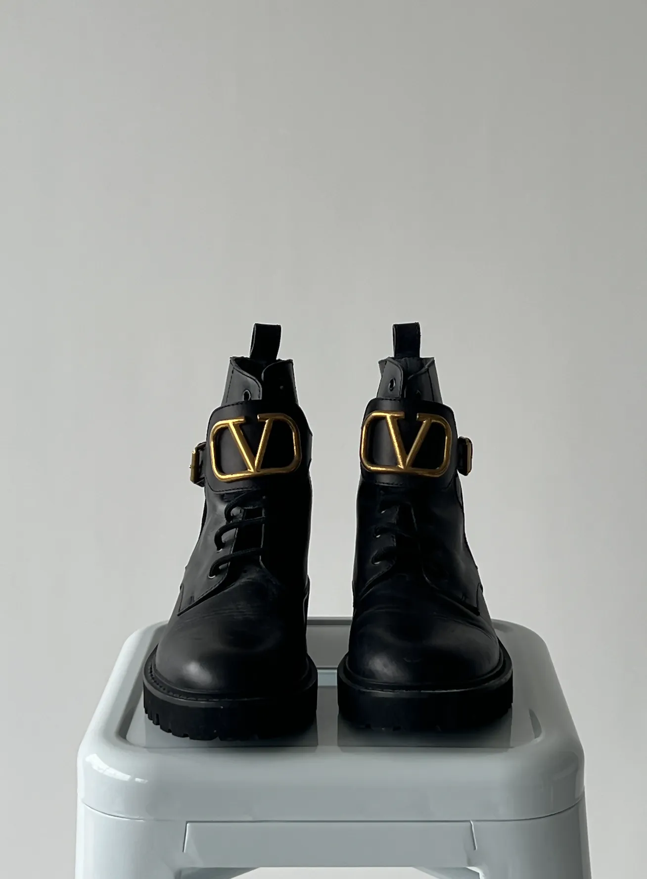 Valentino Garavani VLOGO leather ankle boots